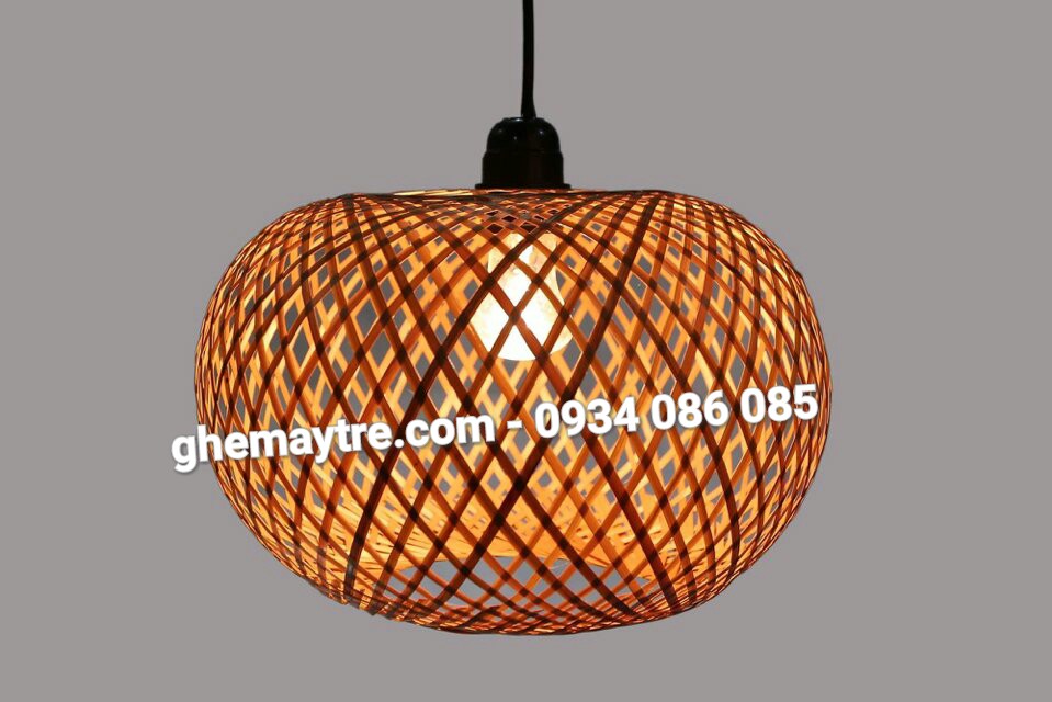 
								Đèn mây tre BV654