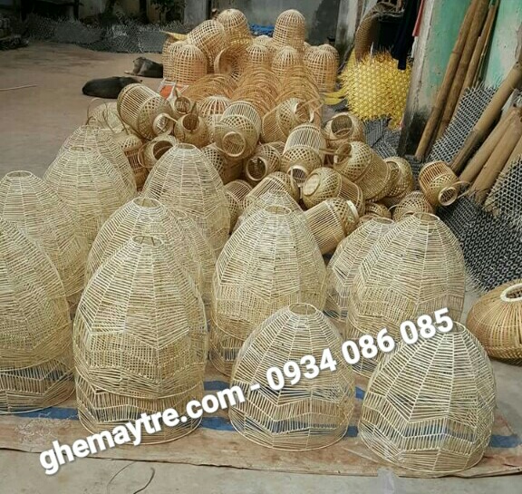
								Đèn mây tre BV704