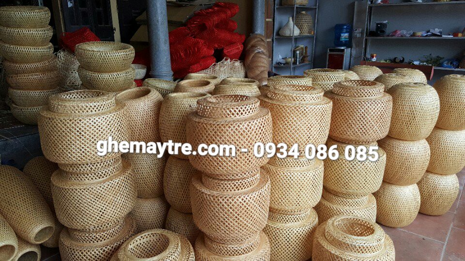 
								Đèn mây tre BV658