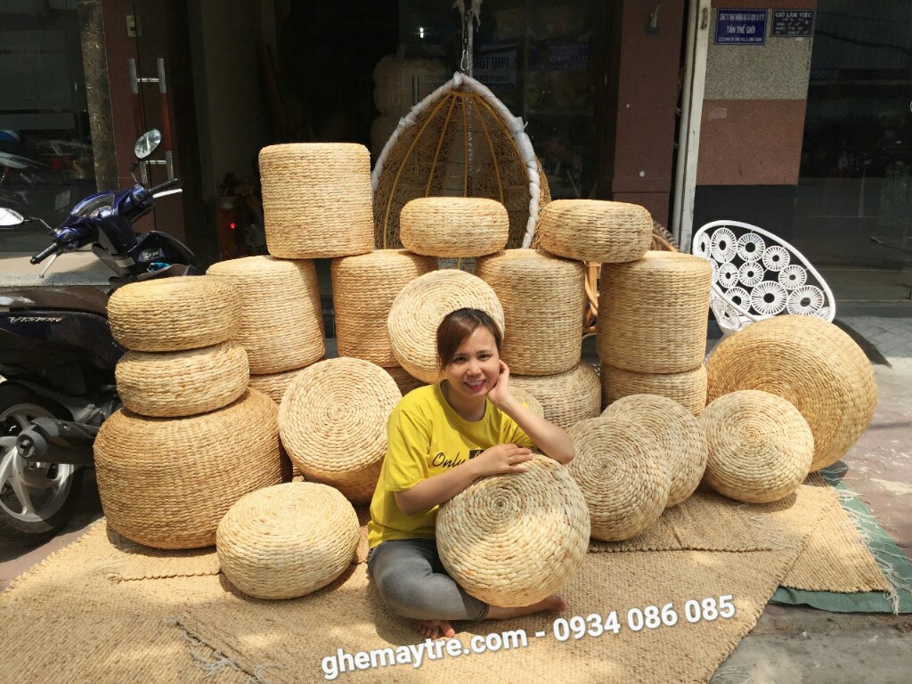 
								Bàn ghế đôn lục bình BV834